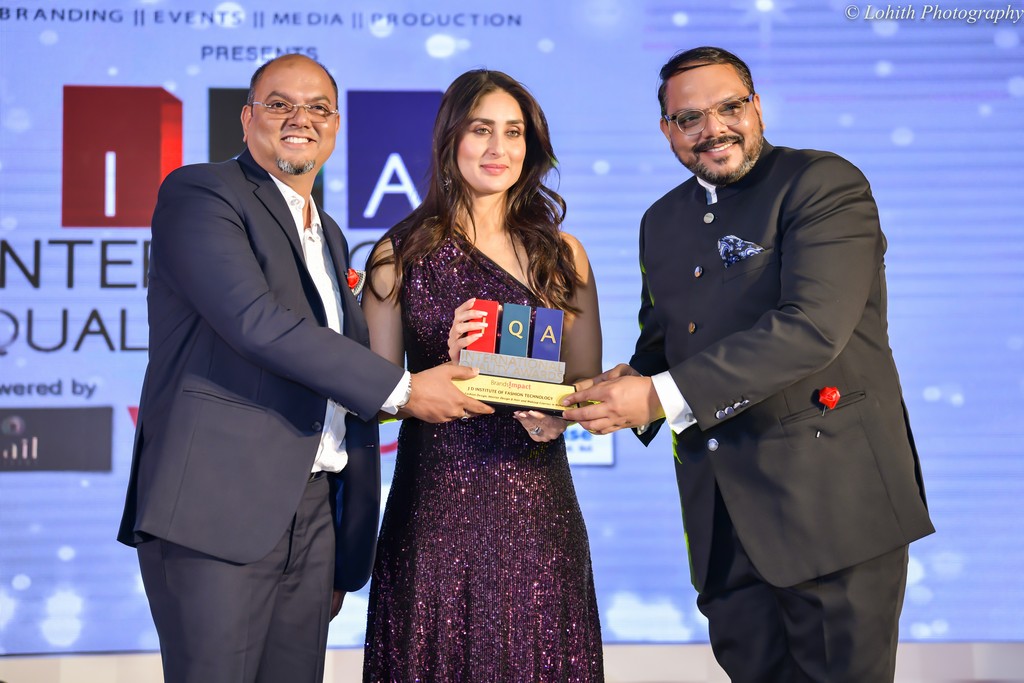 Photography Students capturing the Bollywood Diva jd institute at iqa 2019 along with photography department - IQA Awards 2019 4 - JD Institute at IQA 2019 along with Photography Department