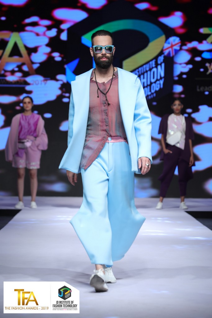 god is a woman - image013 8 - God is a woman